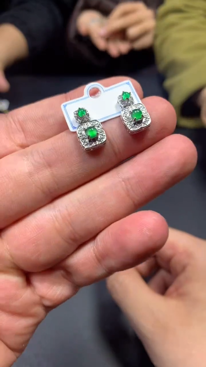 【闪购商品】翡翠耳饰未镶嵌0984701146/多样性发一