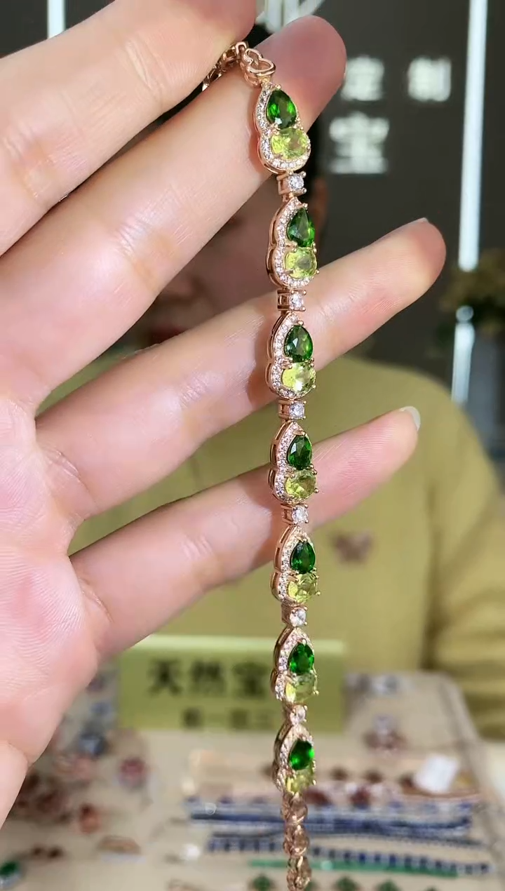 【闪购商品】透辉石手链银S925镶嵌手链