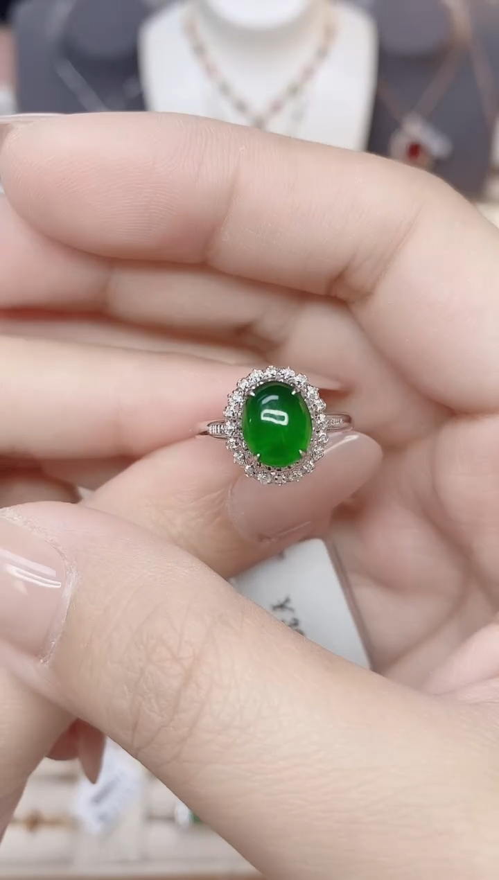 18K金镶嵌戒指翡翠山****?.