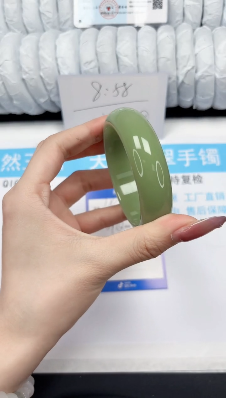 【闪购商品】石英质玉手镯未镶嵌18-56.5