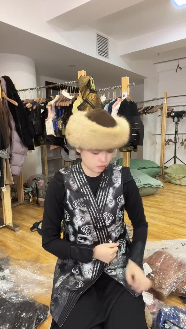 XL码      115-125斤  马甲