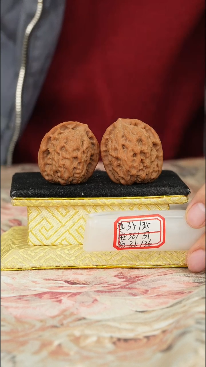 【闪购商品】文玩核桃把件非嫁接北京鹰嘴