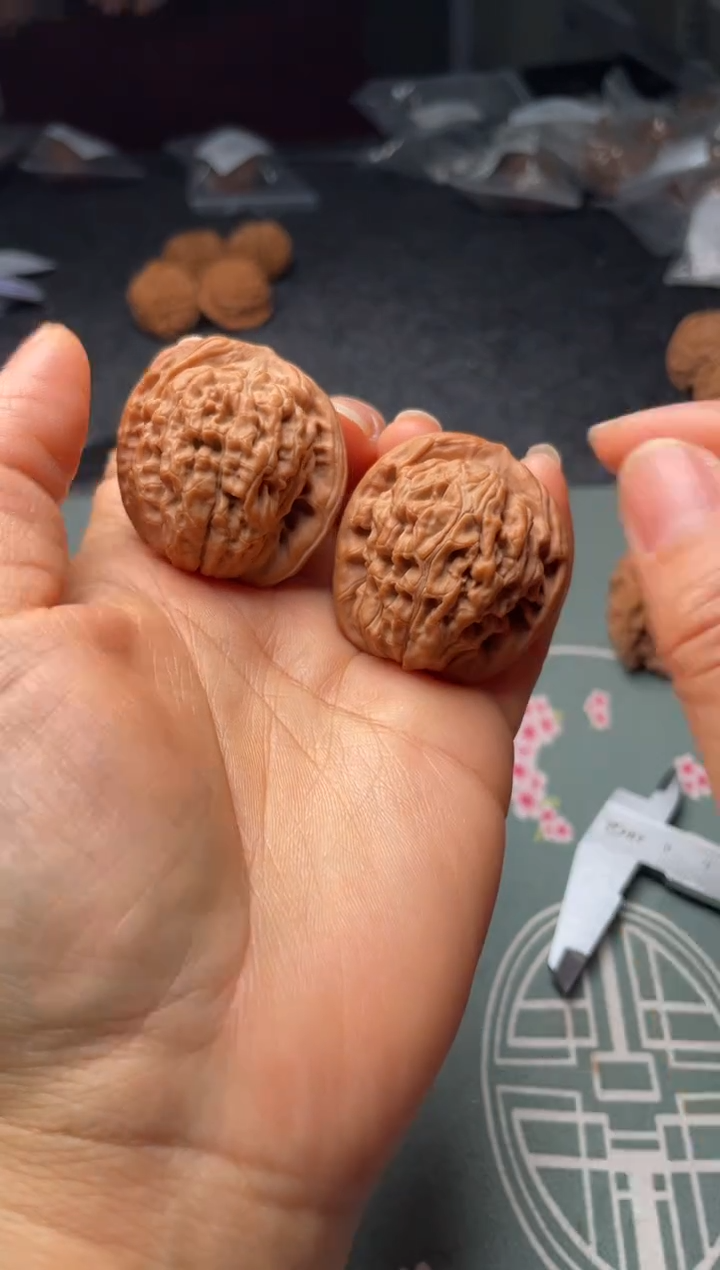 把件文玩核桃w133  莲花 37尺