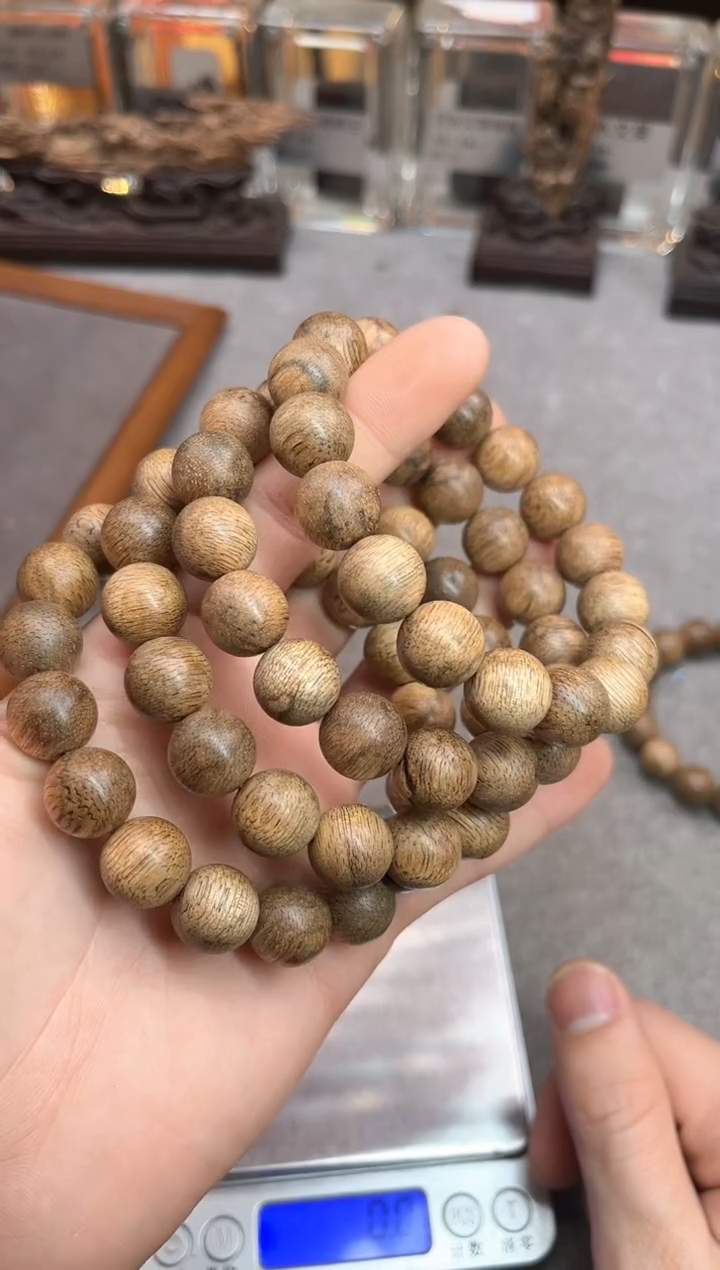 【闪购商品】沉香手串80号菩萨棋软丝多样性发货1条