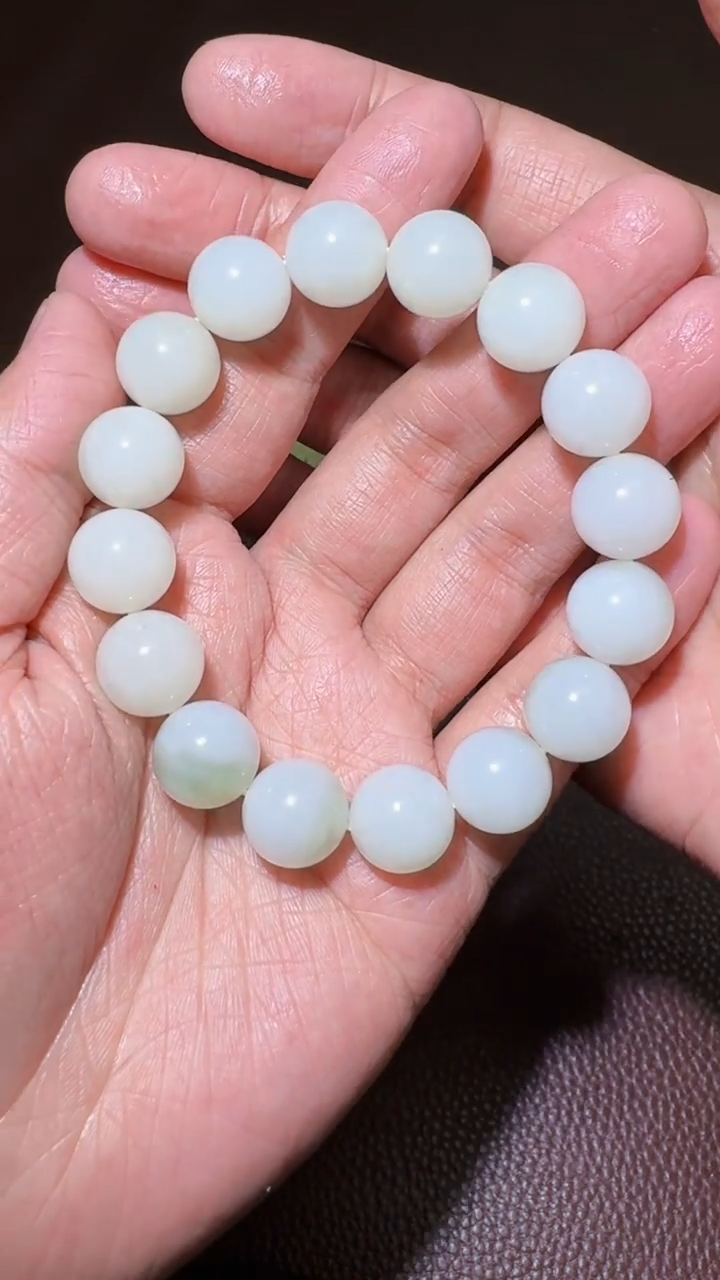 未镶嵌和田玉挂件和田玉