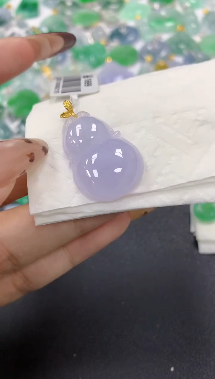 颈饰18K金镶嵌翡翠a货假一赔三支持复检百元上9元证书费自理