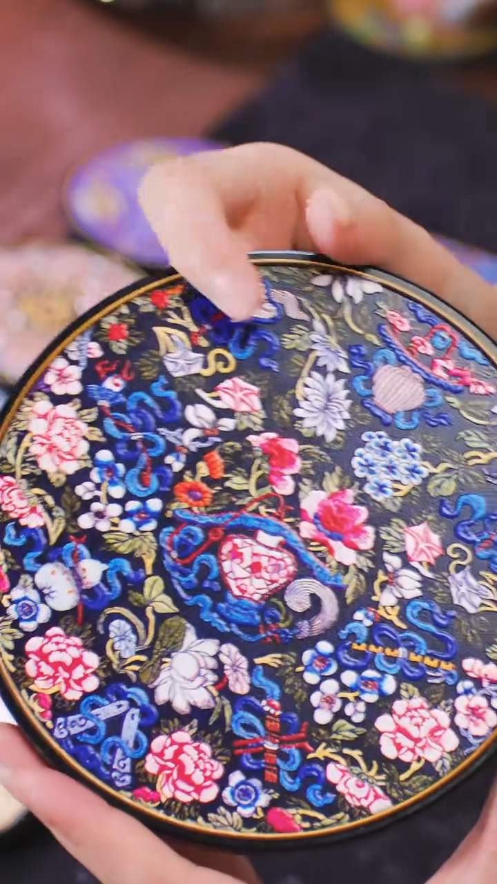 壹藏贰宝暗八仙图案大垫子一片