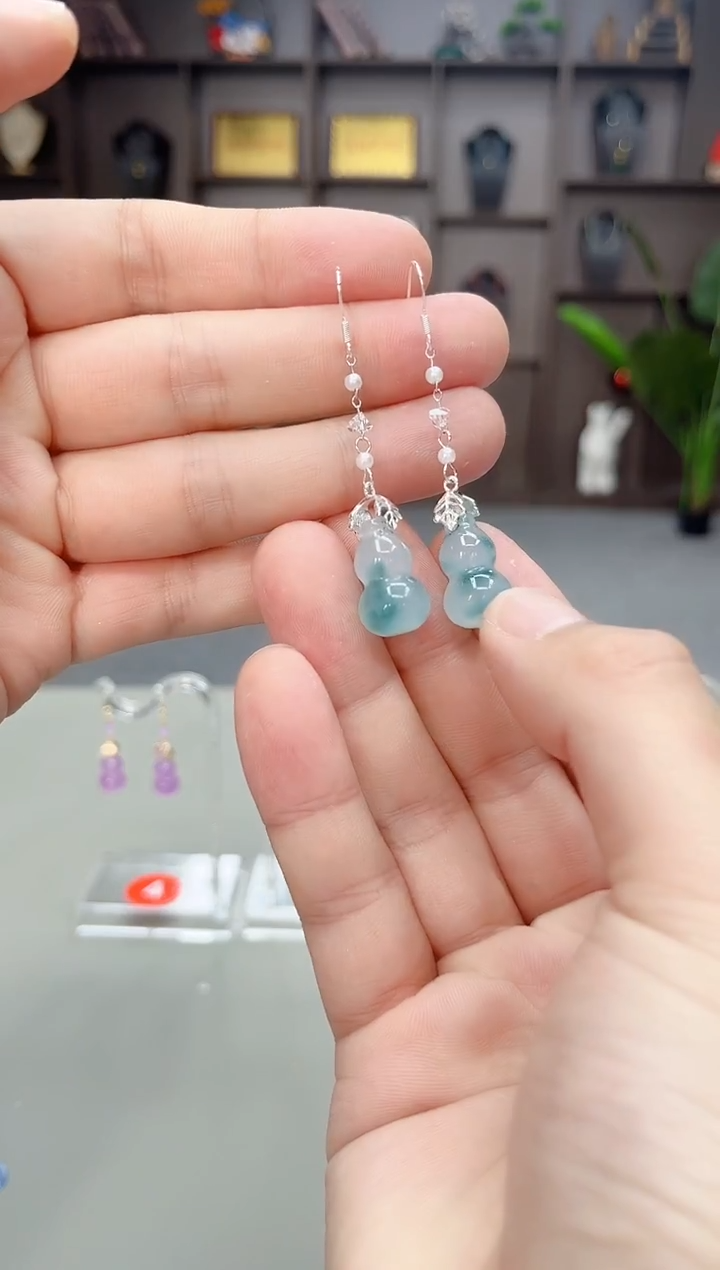 未镶嵌石英质玉（天山翠）耳饰219000