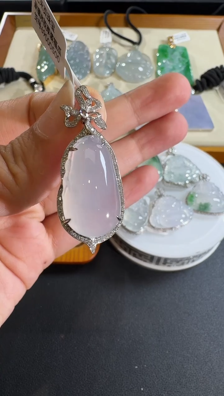 【闪购商品】翡翠吊坠(不含链)18K金镶嵌【源头工厂】钻石镶嵌