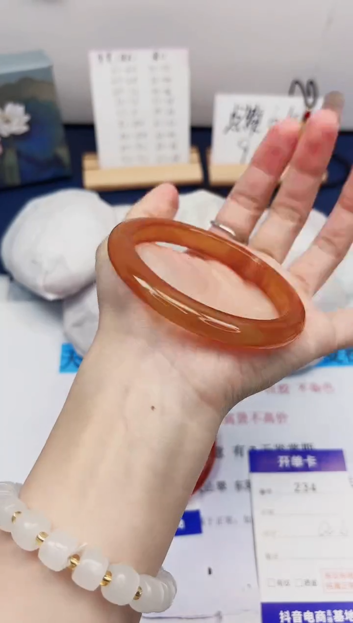 【闪购商品】石英质玉手镯未镶嵌234-玛瑙-圈口62