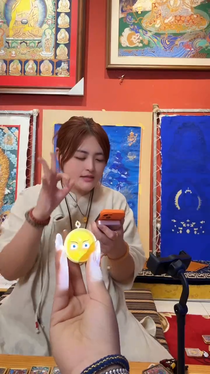 吊坠黄老师--罗藏热杰手绘