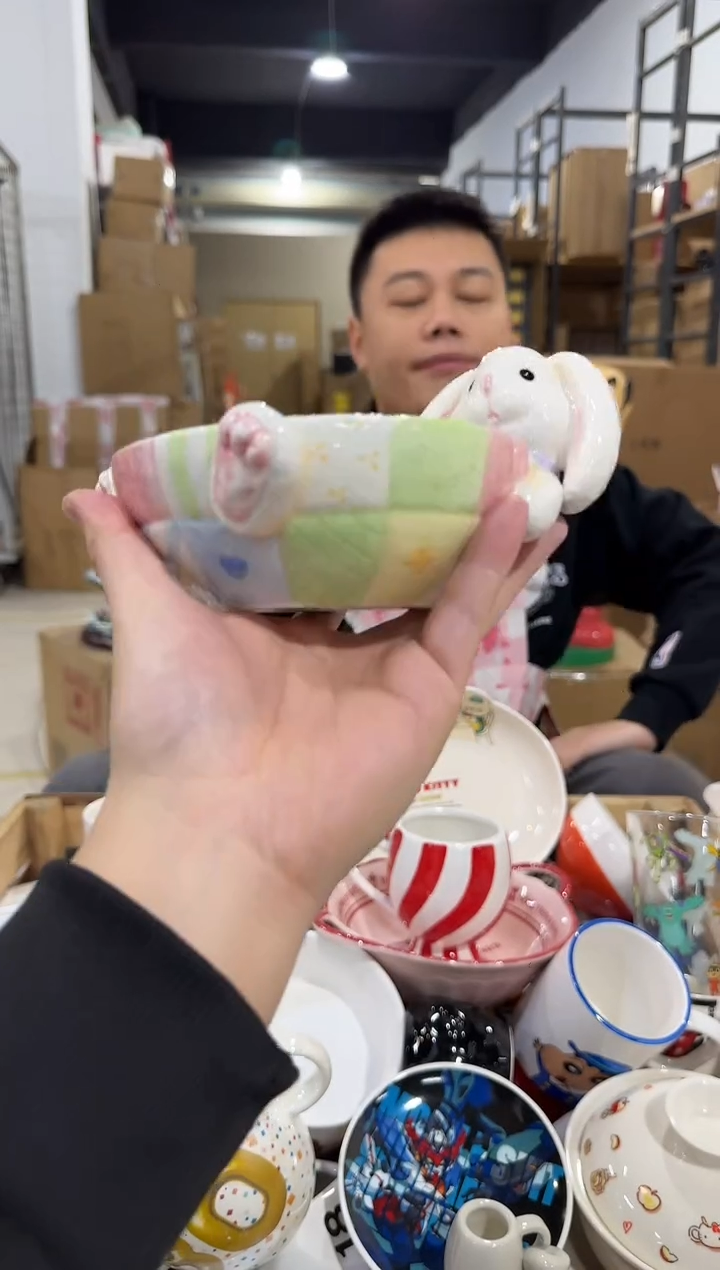 瓷片绿色原盒兔子碗