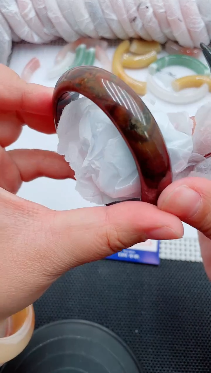 未镶嵌手镯石英质玉63-56-57