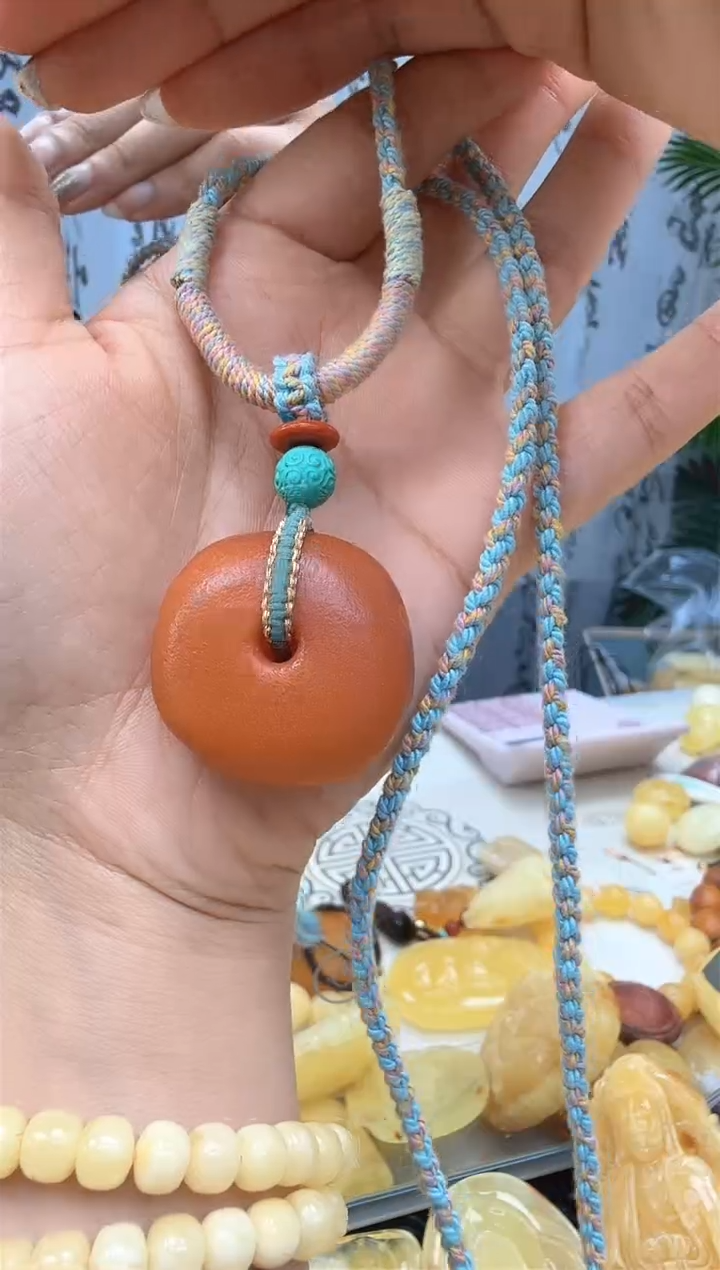 【闪购商品】琥珀裸石未镶嵌挂坠