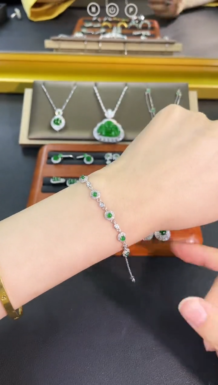 【闪购商品】翡翠手链未镶嵌蛋面