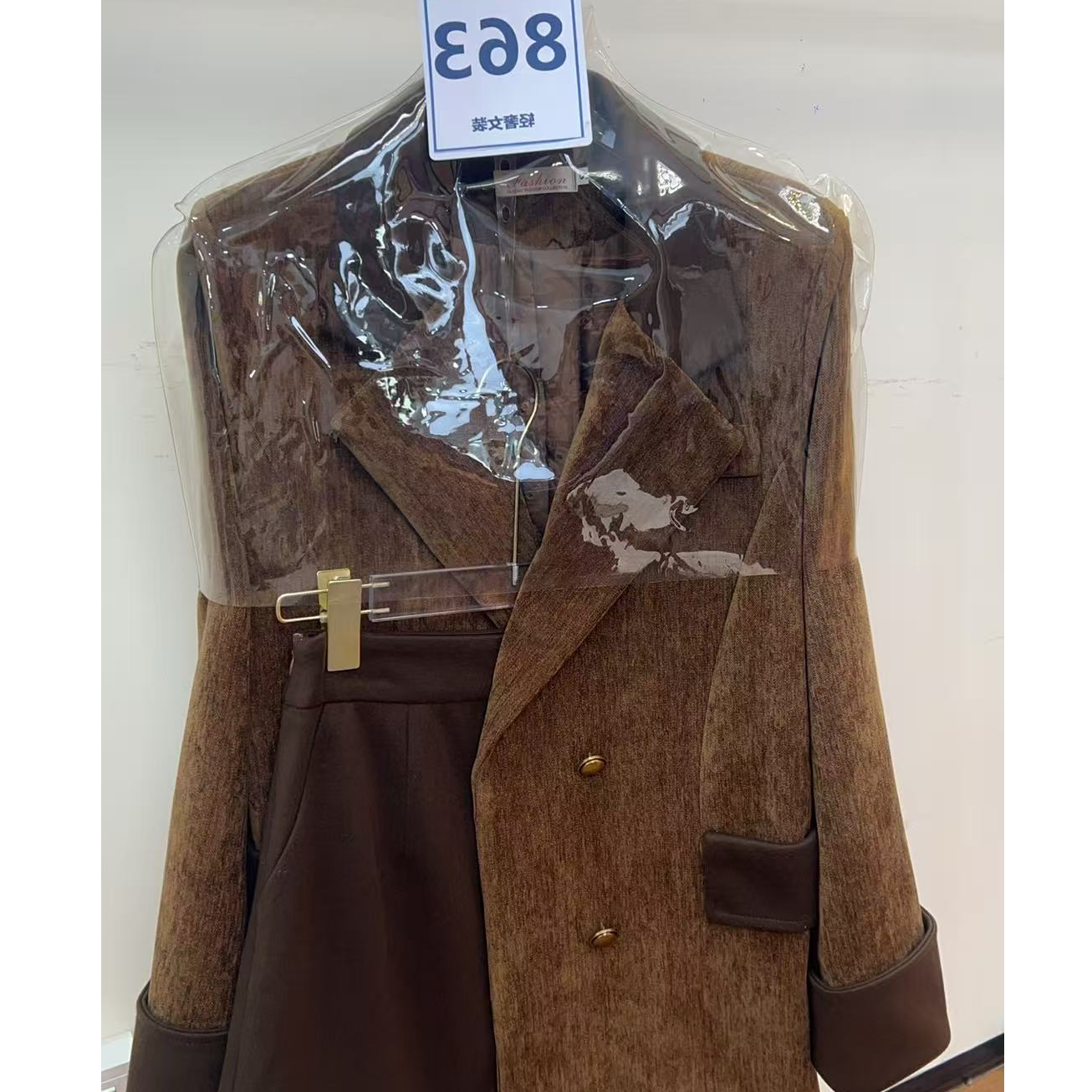  2025秋冬新款赫本西装外套装女气质百搭短裤两件套复古撞色香风