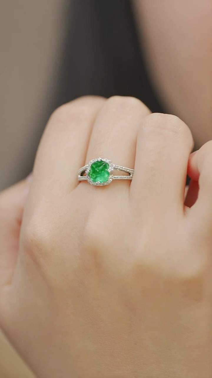 【闪购商品】祖母绿戒指18K金镶嵌1.28ct/赞比亚/vvg