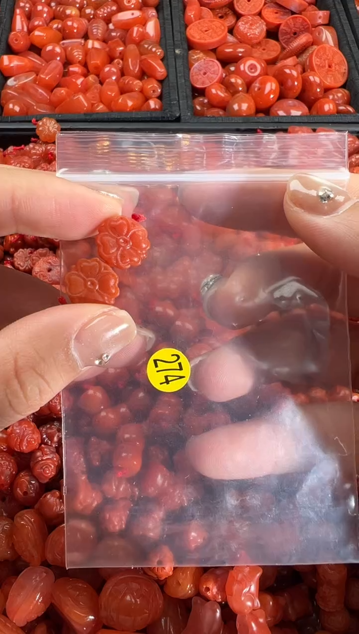 【闪购商品】南红玛瑙颈饰未镶嵌1