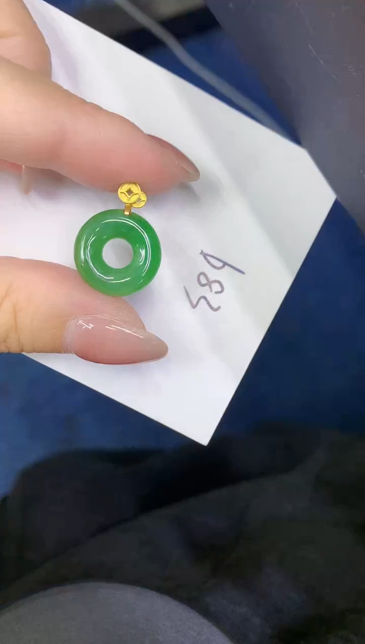 颈饰未镶嵌翡翠缅甸天然翡翠A货