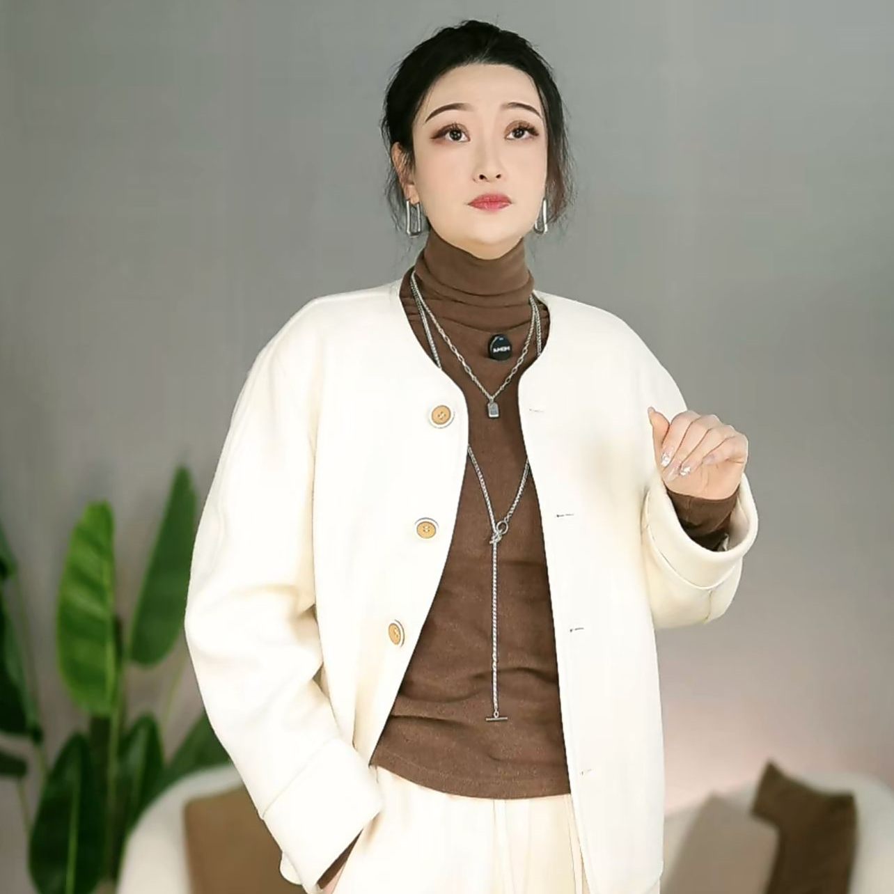 2025年单排扣简约女装设计师网红圆领时尚毛呢女士百搭外套-3116