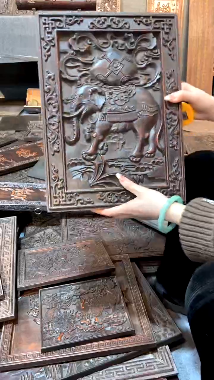 【闪购商品】木紫檀雕刻一物一拍以直播间为准