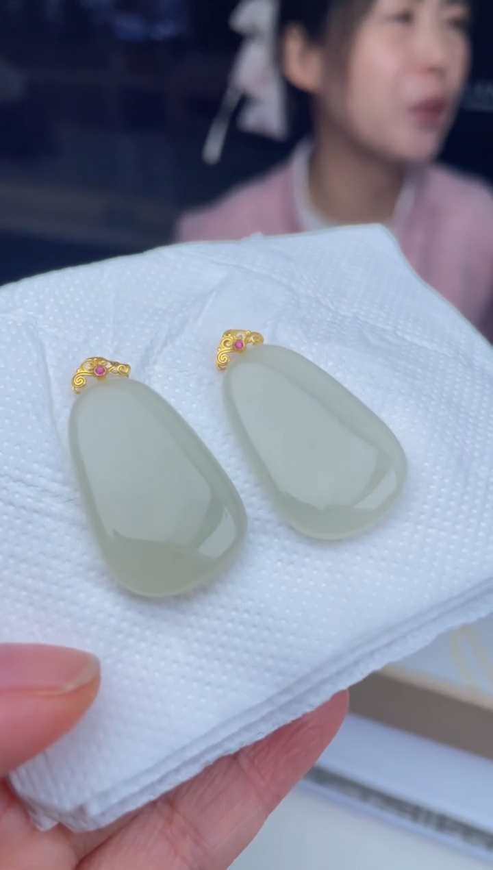 【闪购商品】定制和田玉18K金镶嵌天然和田玉多样性发其一