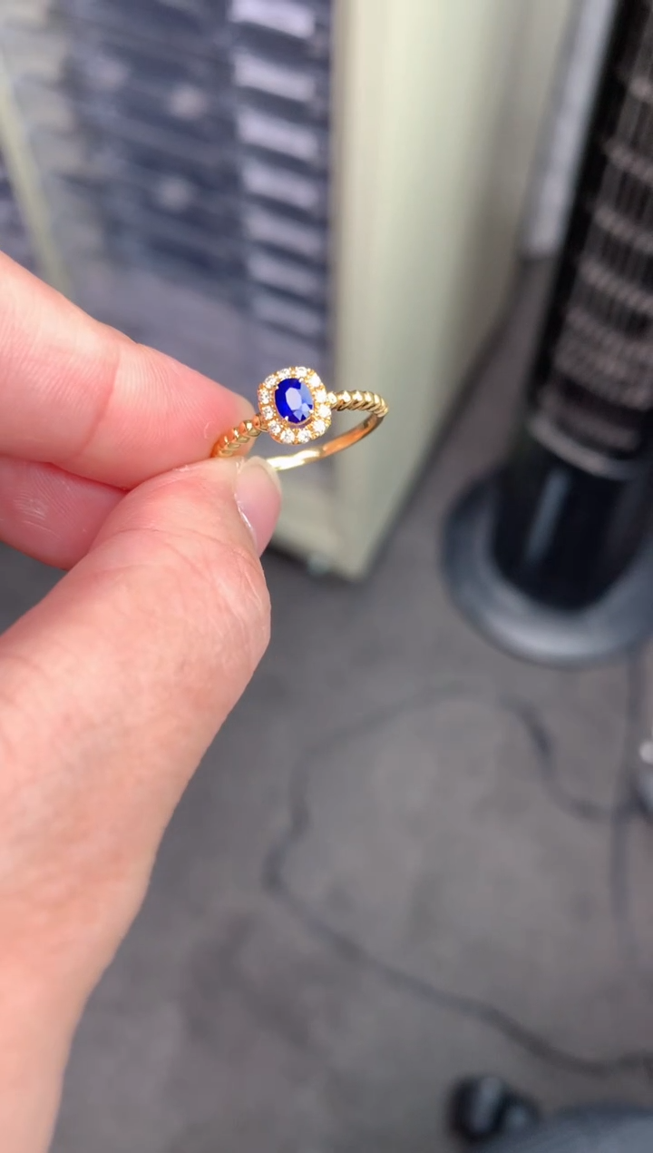【闪购商品】蓝宝石戒指18K金镶嵌36分皇家蓝戒指
