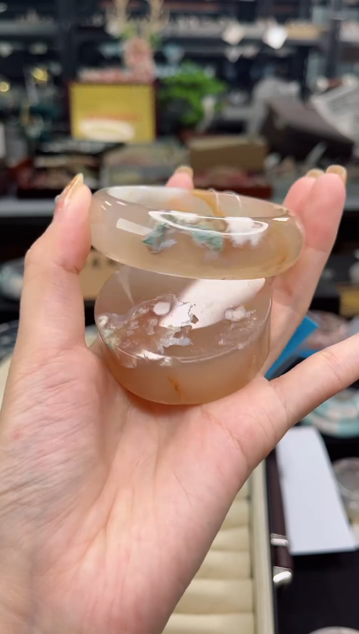 【闪购商品】石英质玉手镯未镶嵌56圈口（赠品镯心）6441402