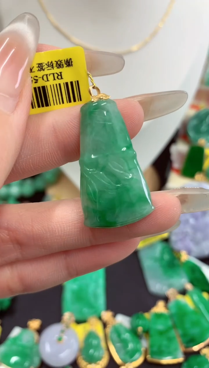 翡翠18K金镶嵌吊坠(不含链)挂件