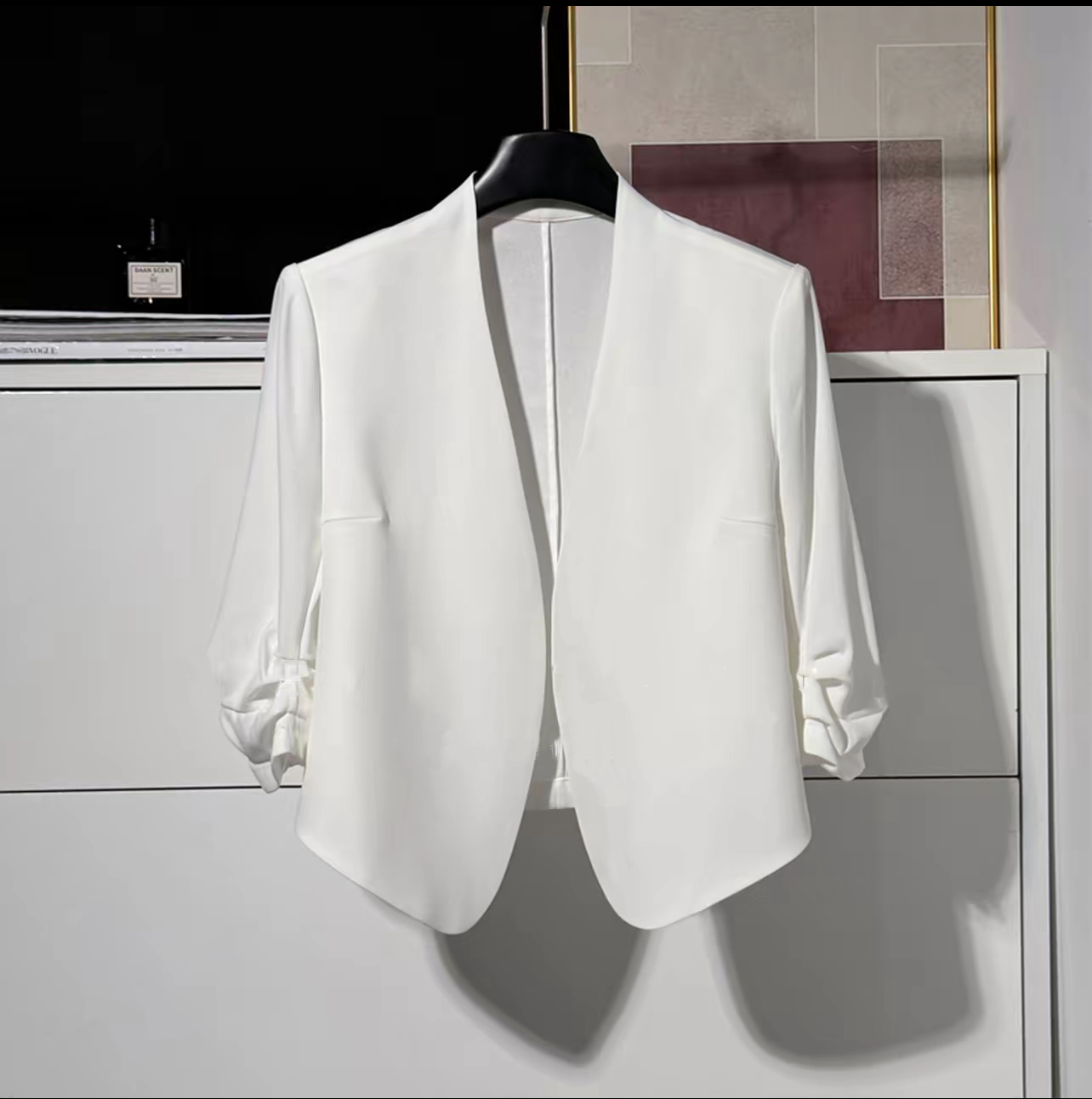 锦钰【夏日经典】夏季新款极简风百搭短款黑色时尚商务V领外套