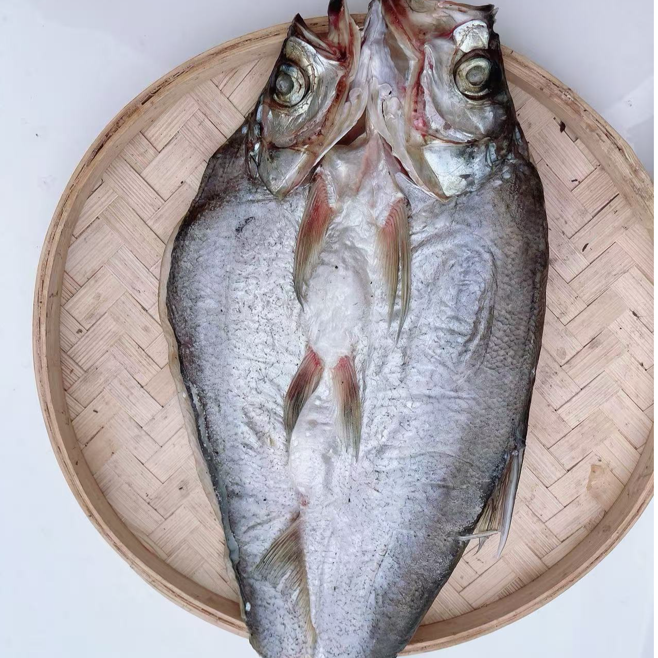 湖北特产阳干大白刁翘嘴鱼淡水鱼腌制自然风干