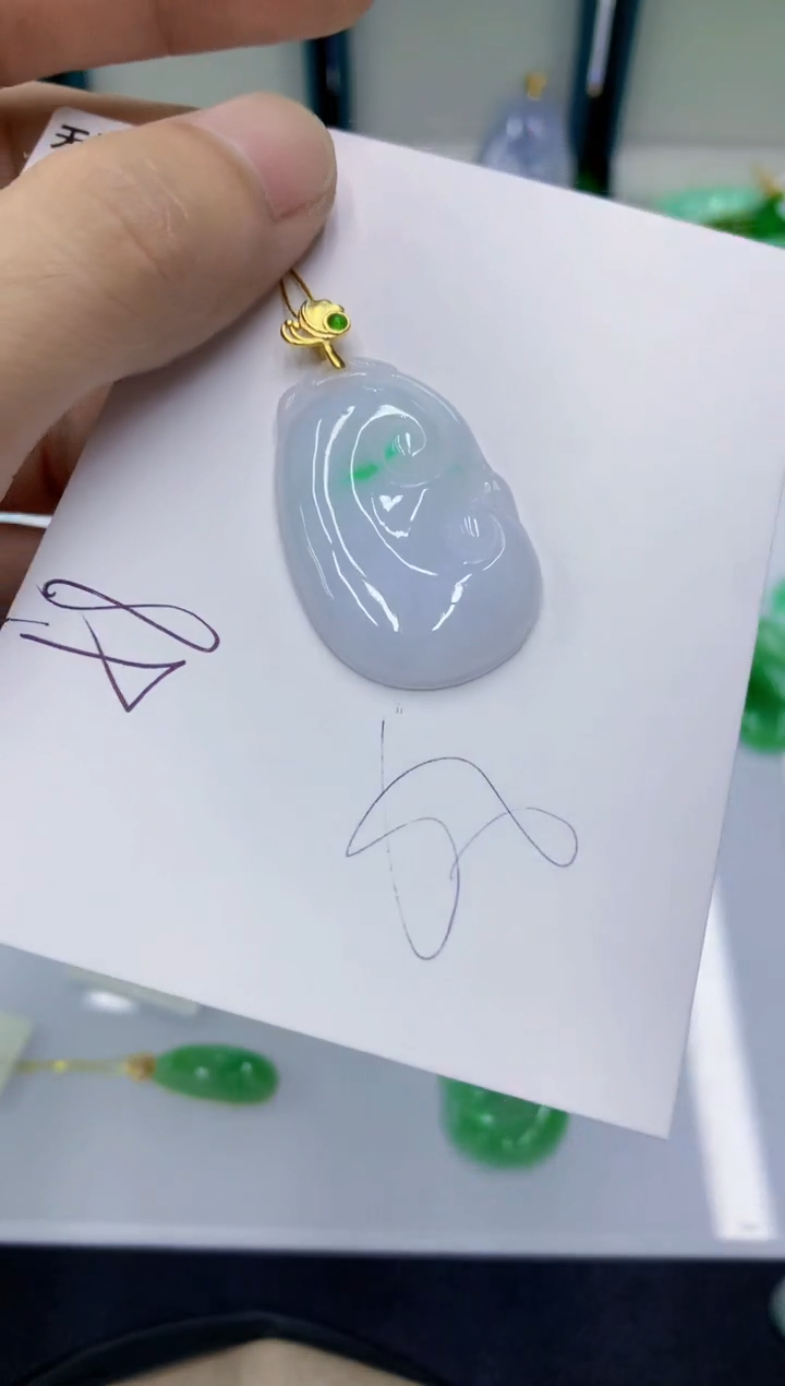 翡翠未镶嵌颈饰翡翠