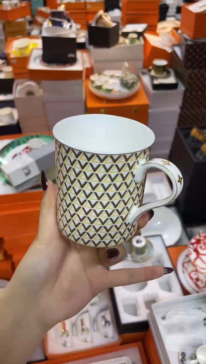 杯鸿辉家品牌瓷器，京东包邮！