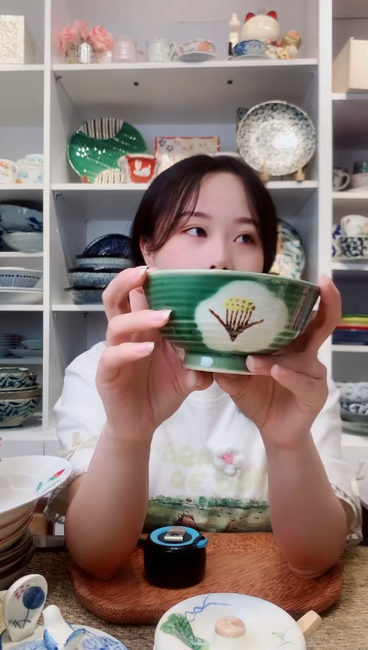 陶瓷【清仓】濑户烧织布绿山茶花米饭碗