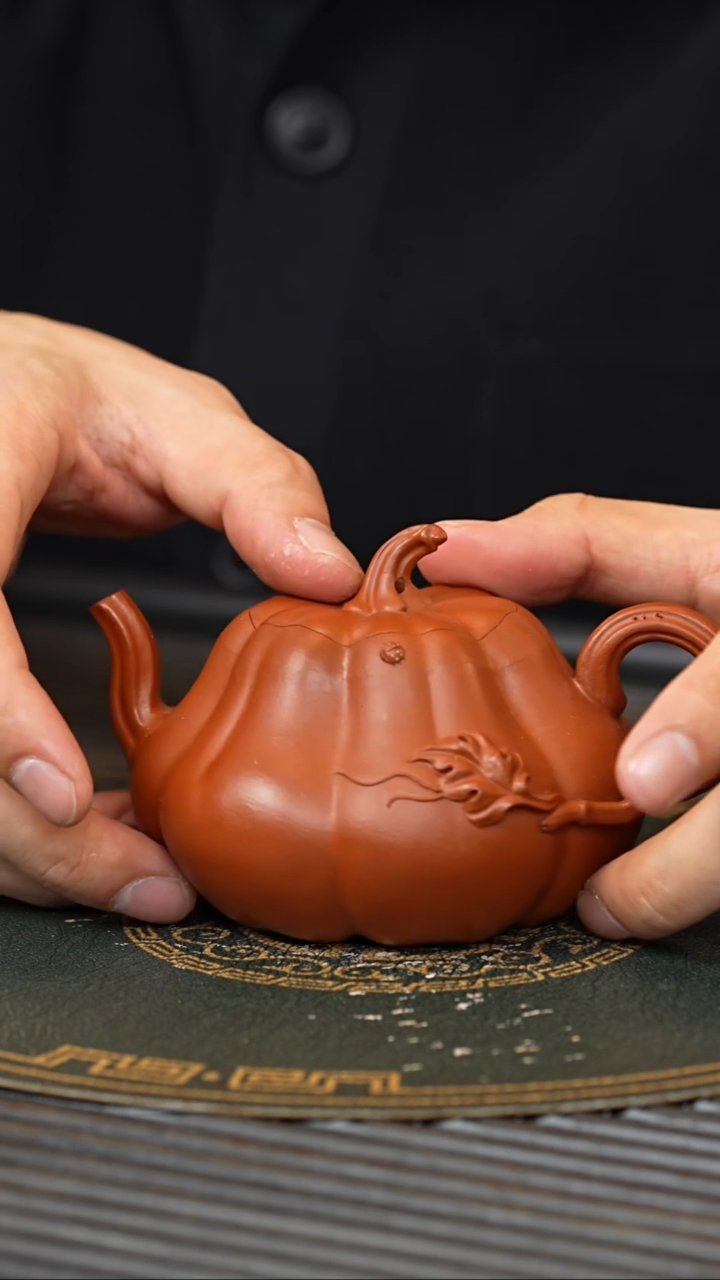 【闪购商品】紫砂茶壶GHJ 大红袍 南瓜 180cc