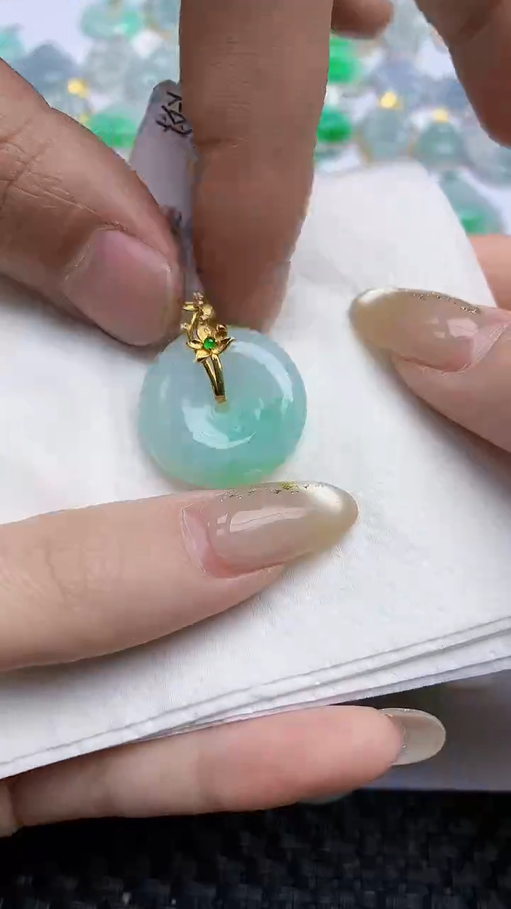 【闪购商品】翡翠颈饰18K金镶嵌天然A货翡翠 