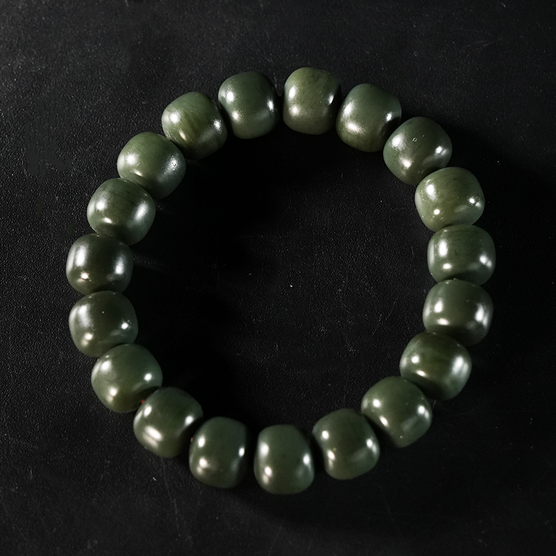 lot18 和田玉老型珠手串/QG51229-186440 保利山东