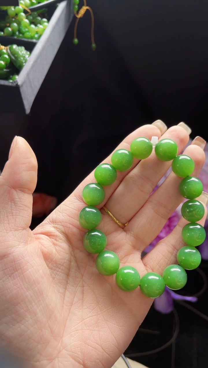 【闪购商品】和田玉手串未镶嵌13MM 多样性发一Z