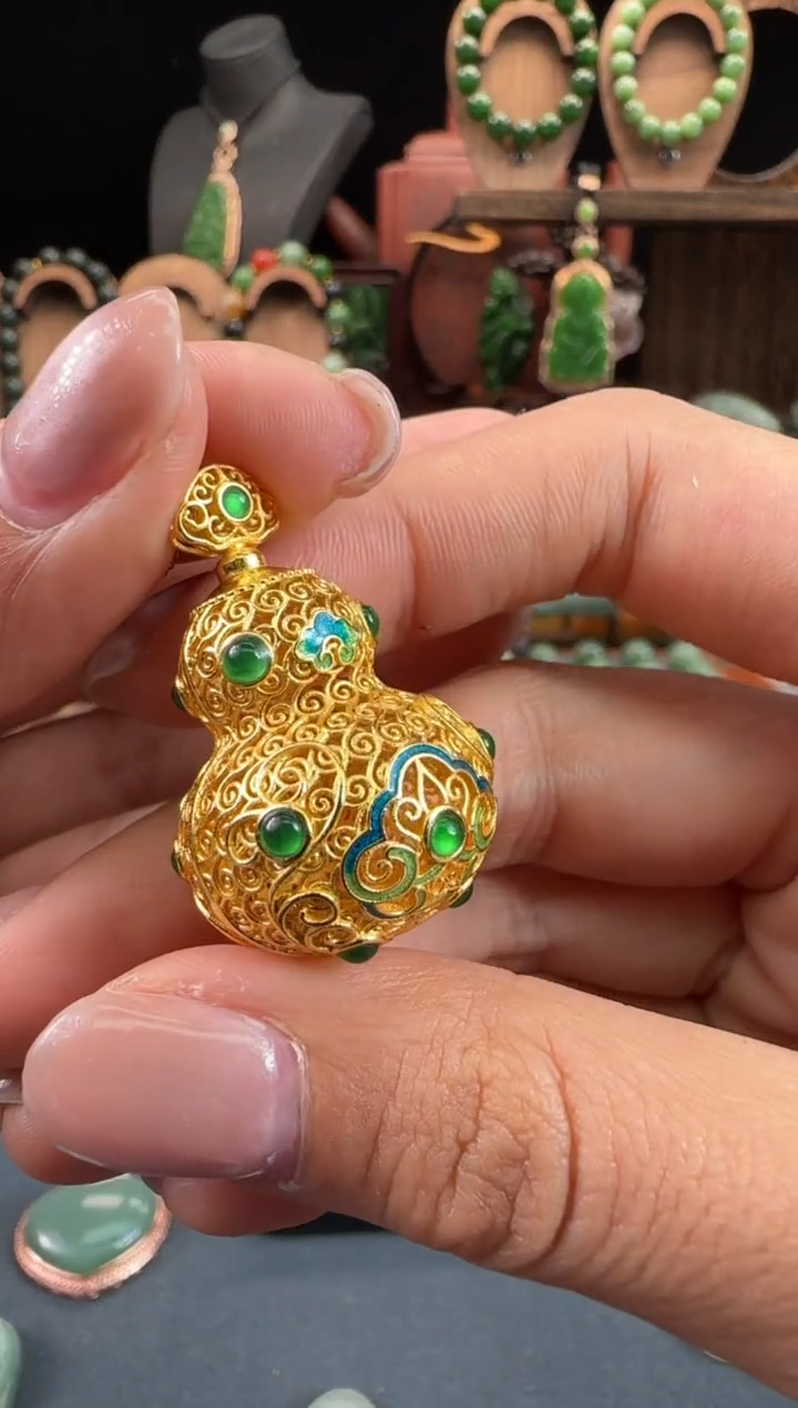 【闪购商品】翡翠颈饰未镶嵌吊坠