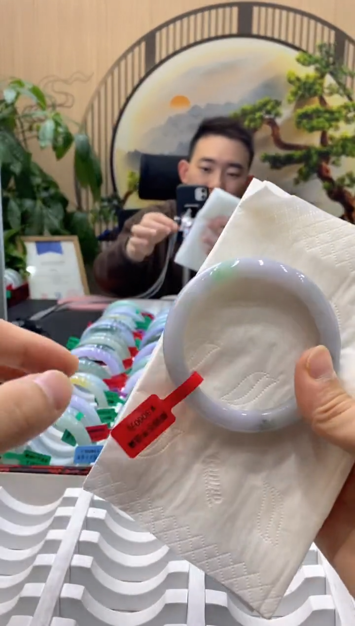 【闪购商品】翡翠手镯未镶嵌000010367