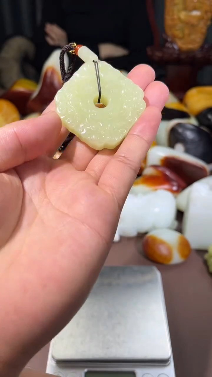 吊坠(不含链)未镶嵌和田玉妞**志吊坠