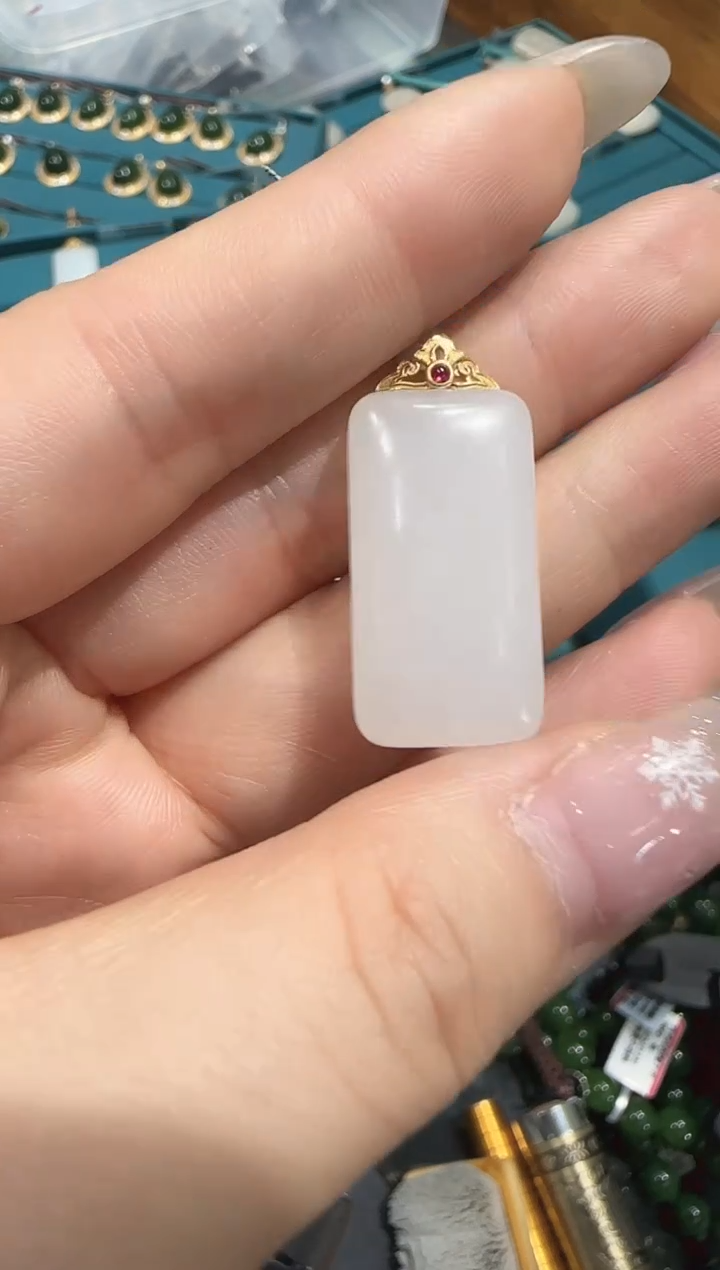 【闪购商品】和田玉吊坠/多样性发未镶嵌R233