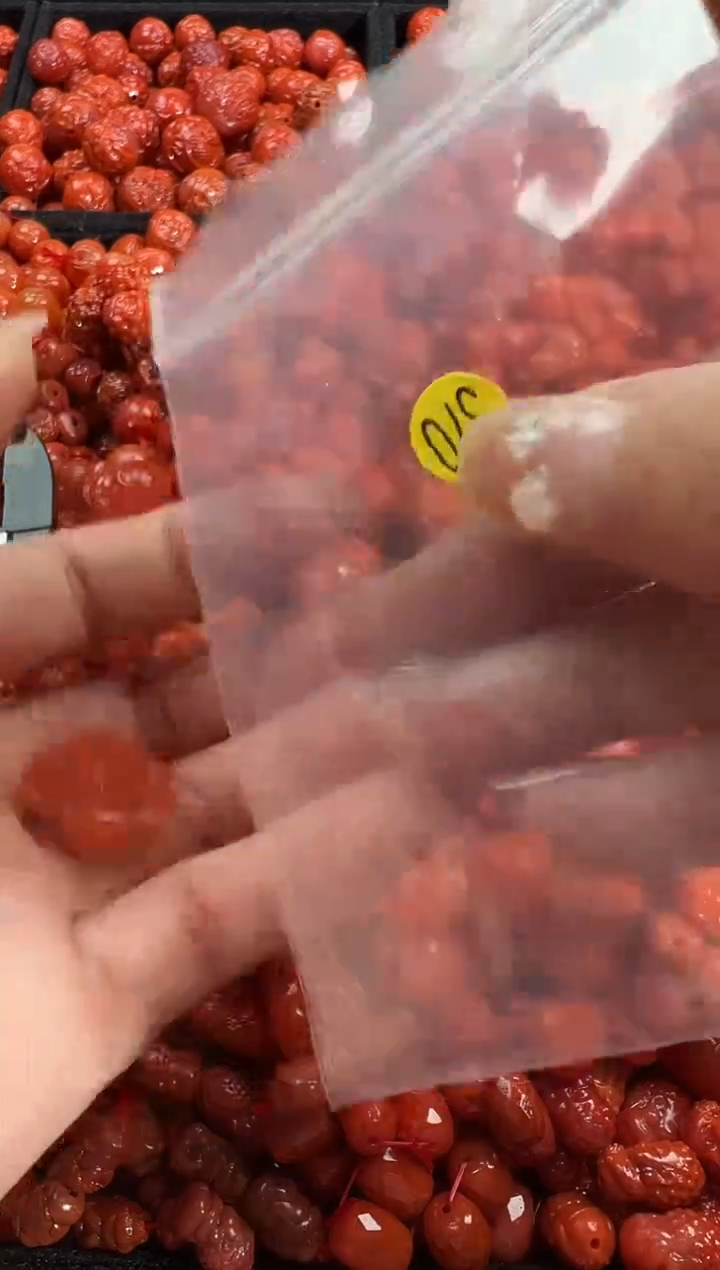 颈饰未镶嵌南红玛瑙1