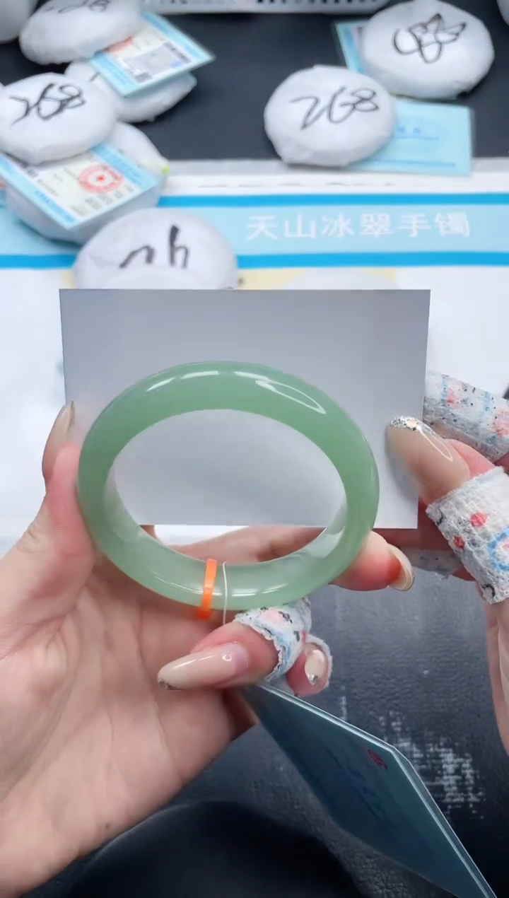 石英质玉手镯未镶嵌28V286-55