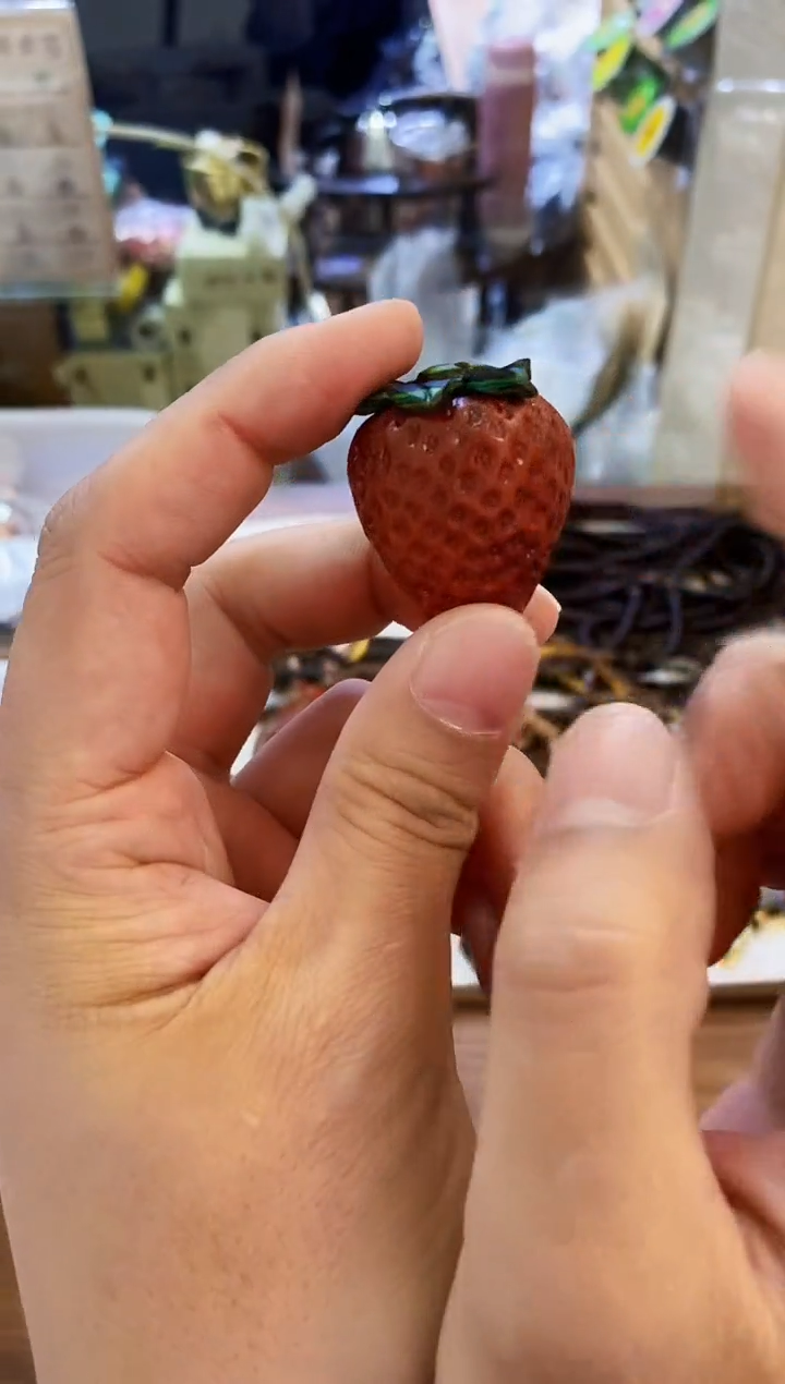 【闪购商品】非洲檀香手串/手链草莓