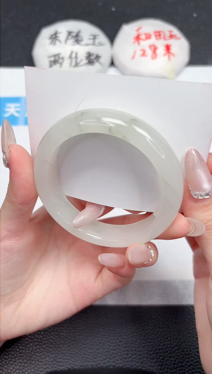 【闪购商品】石英质玉手镯未镶嵌462-56.2