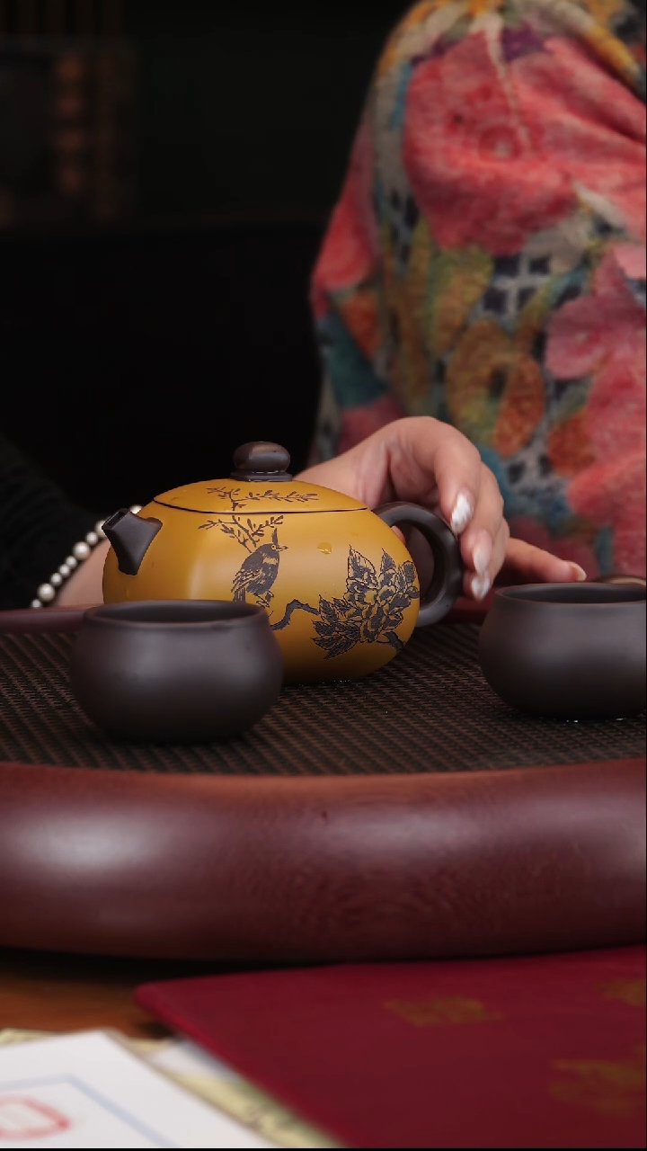 【闪购商品】紫砂茶壶1-70张彩萍双色四方西施250CC