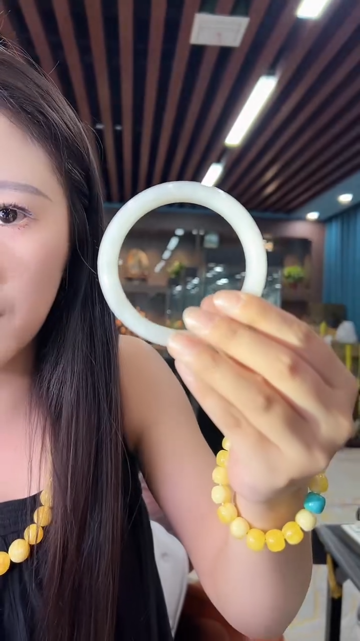 和田玉手镯未镶嵌012