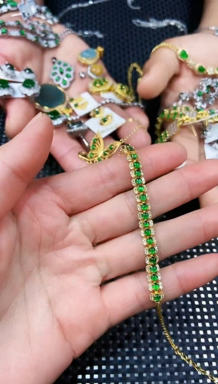 【闪购商品】翡翠手链未镶嵌11111111