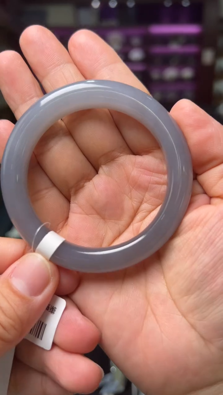 【闪购商品】和田玉手镯未镶嵌54圈口烟紫手镯